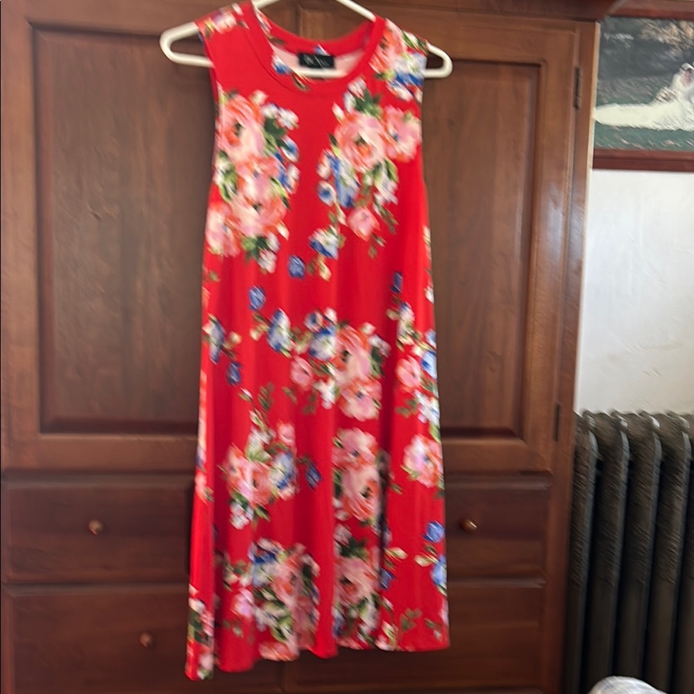 BCX Red Sleeveless Sundress Midi EUC
Worn once